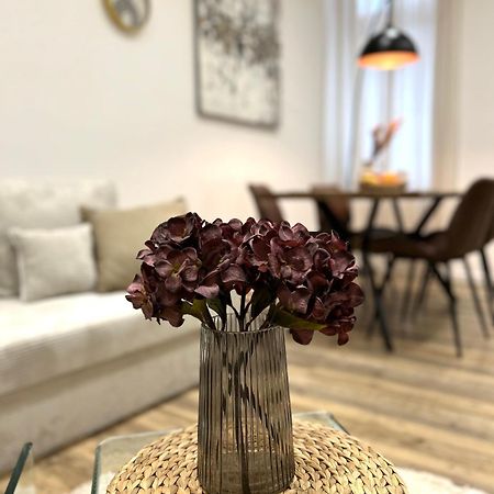 Designer City Apartment In Top Lage Fuer 6 Gaeste Karlsruhe Exterior foto
